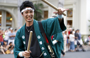 福岡から善導寺太鼓の会　山響太鼓　力いっぱい若さがはじける太鼓演奏を披露