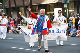 Mayor Caldwell enjoyed waving and talking to the spectators alongside the parade route.