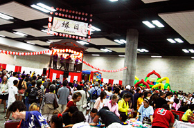 The Ennichi Corner was busier this year than previous years. It was much like being at a Summer Festival in Japan.