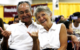 So many happy spectators! What a cute couple!