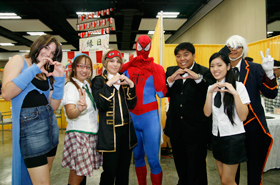 Here are members of the Cosplay Cafe. Even Spider-Man gestures a cute heart for us.