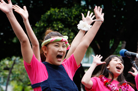 Yamada Kuniko, leader of The Star Chorus Group.