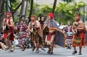 Members of BIBAK Hawaii dressed in their ethnic Filipino costumes.