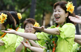 The dancers of Yutaka Hula Halau were all smiles. So happy to be dancing hula in Hawaii!