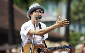 Dai Hirai's gentle voice echoed throughout  Waikiki.