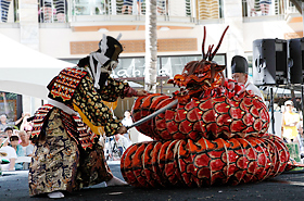 The scene where Susanoo-no-mikoto exterminates the serpent. Performed by Nichinan Kagura (Noh) Dance "Jinkosha."